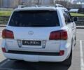 Лексус ЛХ, объемом двигателя 0 л и пробегом 264 тыс. км за 23700 $, фото 4 на Automoto.ua