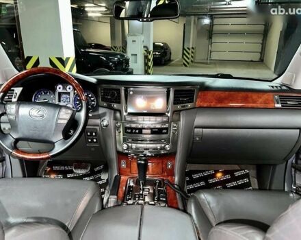 Лексус ЛХ, объемом двигателя 0 л и пробегом 351 тыс. км за 23000 $, фото 22 на Automoto.ua