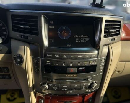 Лексус ЛХ, объемом двигателя 0 л и пробегом 359 тыс. км за 23500 $, фото 18 на Automoto.ua
