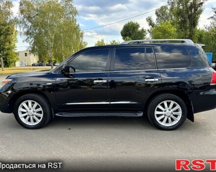Лексус ЛХ, объемом двигателя 5.7 л и пробегом 300 тыс. км за 23999 $, фото 1 на Automoto.ua