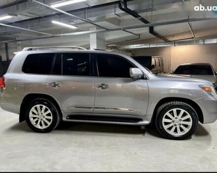 Лексус ЛХ, объемом двигателя 0 л и пробегом 351 тыс. км за 23000 $, фото 14 на Automoto.ua