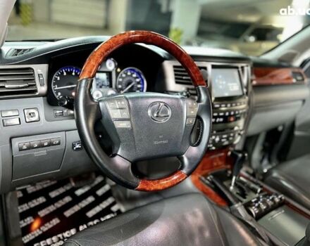 Лексус ЛХ, объемом двигателя 0 л и пробегом 351 тыс. км за 23000 $, фото 20 на Automoto.ua