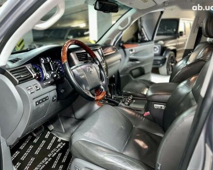 Лексус ЛХ, объемом двигателя 0 л и пробегом 351 тыс. км за 23000 $, фото 18 на Automoto.ua
