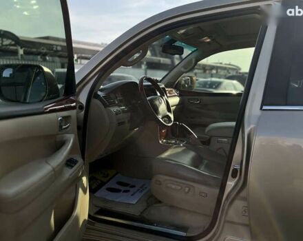 Лексус ЛХ, объемом двигателя 0 л и пробегом 359 тыс. км за 23500 $, фото 14 на Automoto.ua