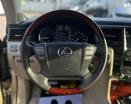 Лексус ЛХ, объемом двигателя 0 л и пробегом 359 тыс. км за 23500 $, фото 17 на Automoto.ua