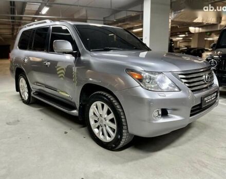 Лексус ЛХ, объемом двигателя 0 л и пробегом 351 тыс. км за 23000 $, фото 6 на Automoto.ua