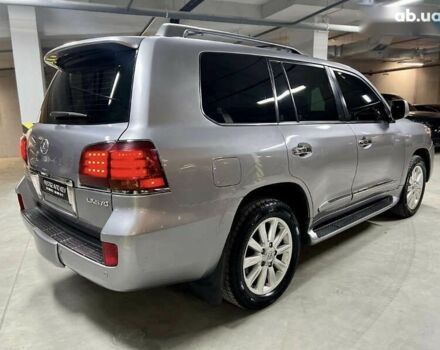 Лексус ЛХ, объемом двигателя 0 л и пробегом 351 тыс. км за 23000 $, фото 12 на Automoto.ua