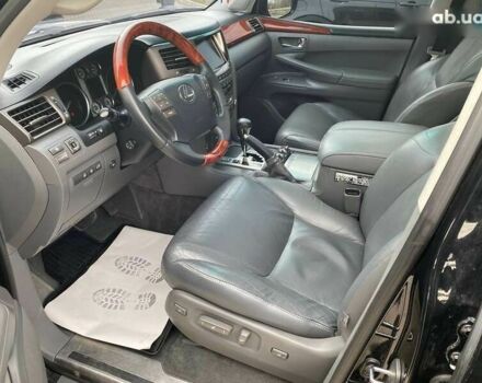 Лексус ЛХ, объемом двигателя 0 л и пробегом 310 тыс. км за 27900 $, фото 8 на Automoto.ua