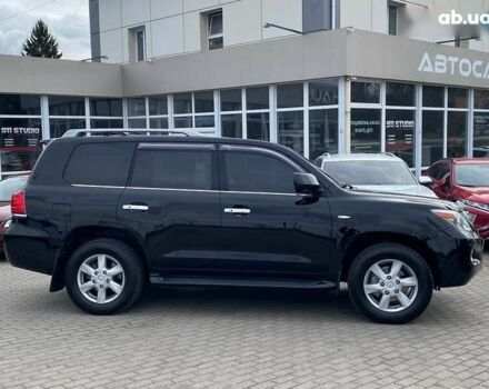 Лексус ЛХ, объемом двигателя 0 л и пробегом 310 тыс. км за 27900 $, фото 3 на Automoto.ua