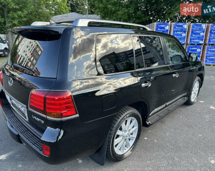 Лексус ЛХ, объемом двигателя 5.46 л и пробегом 150 тыс. км за 31000 $, фото 2 на Automoto.ua