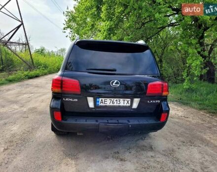 Лексус ЛХ, объемом двигателя 5.66 л и пробегом 260 тыс. км за 31800 $, фото 1 на Automoto.ua
