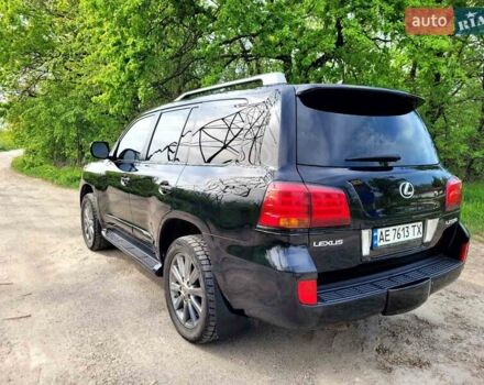 Лексус ЛХ, объемом двигателя 5.66 л и пробегом 260 тыс. км за 31800 $, фото 3 на Automoto.ua