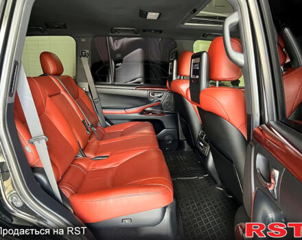 Лексус ЛХ, объемом двигателя 5.7 л и пробегом 197 тыс. км за 38500 $, фото 12 на Automoto.ua
