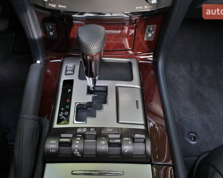 Лексус ЛХ, объемом двигателя 0 л и пробегом 151 тыс. км за 37000 $, фото 2 на Automoto.ua
