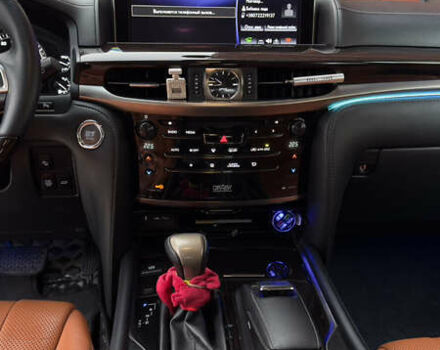 Лексус ЛХ, объемом двигателя 5.7 л и пробегом 168 тыс. км за 62800 $, фото 12 на Automoto.ua