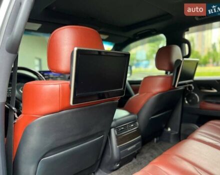 Лексус ЛХ, объемом двигателя 5.7 л и пробегом 128 тыс. км за 62000 $, фото 35 на Automoto.ua