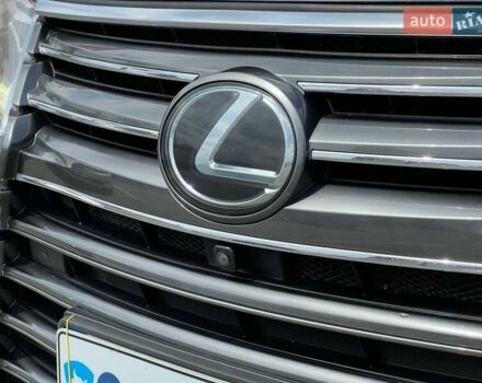 Лексус ЛХ, объемом двигателя 5.7 л и пробегом 128 тыс. км за 62000 $, фото 4 на Automoto.ua
