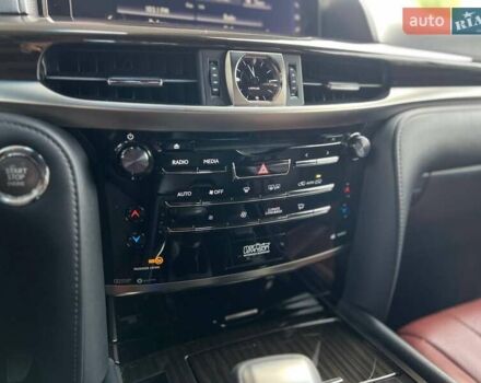 Лексус ЛХ, объемом двигателя 5.7 л и пробегом 128 тыс. км за 62000 $, фото 22 на Automoto.ua