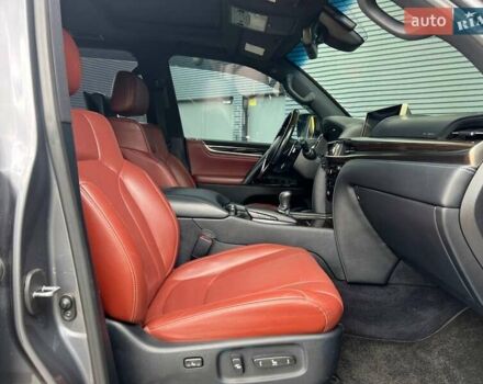 Лексус ЛХ, объемом двигателя 5.7 л и пробегом 128 тыс. км за 62000 $, фото 26 на Automoto.ua