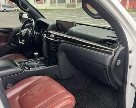 Лексус ЛХ, об'ємом двигуна 4.5 л та пробігом 119 тис. км за 63000 $, фото 7 на Automoto.ua