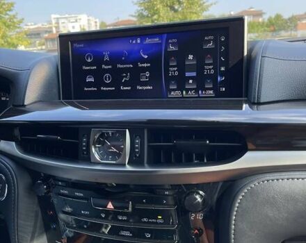 Лексус ЛХ, объемом двигателя 4.46 л и пробегом 54 тыс. км за 74654 $, фото 20 на Automoto.ua