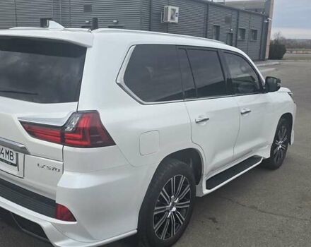 Лексус ЛХ, об'ємом двигуна 5.7 л та пробігом 190 тис. км за 61000 $, фото 10 на Automoto.ua
