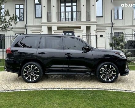 Лексус ЛХ, объемом двигателя 5.7 л и пробегом 27 тыс. км за 95000 $, фото 14 на Automoto.ua