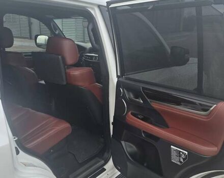 Лексус ЛХ, об'ємом двигуна 5.7 л та пробігом 190 тис. км за 61000 $, фото 12 на Automoto.ua