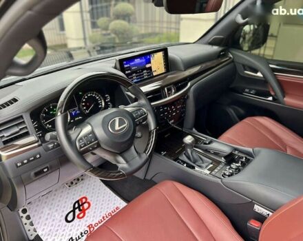 Лексус ЛХ, объемом двигателя 5.7 л и пробегом 27 тыс. км за 95000 $, фото 22 на Automoto.ua