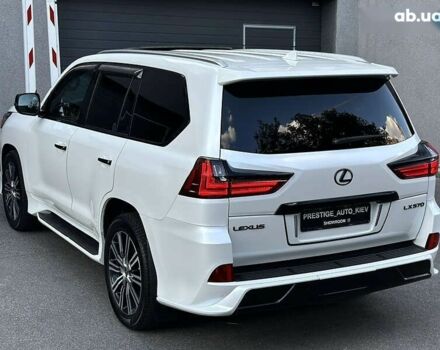 Лексус ЛХ, объемом двигателя 5.7 л и пробегом 118 тыс. км за 80000 $, фото 16 на Automoto.ua