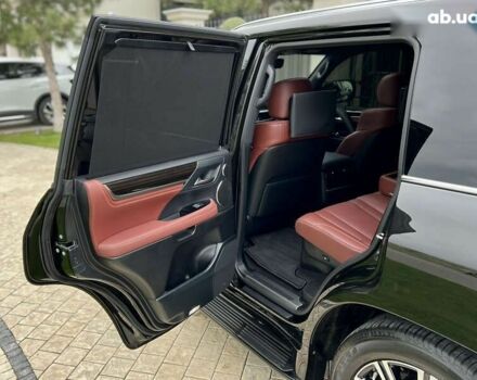 Лексус ЛХ, объемом двигателя 5.7 л и пробегом 27 тыс. км за 95000 $, фото 26 на Automoto.ua