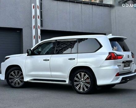 Лексус ЛХ, объемом двигателя 5.7 л и пробегом 118 тыс. км за 80000 $, фото 29 на Automoto.ua