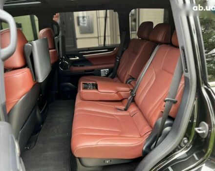 Лексус ЛХ, объемом двигателя 5.7 л и пробегом 27 тыс. км за 95000 $, фото 29 на Automoto.ua