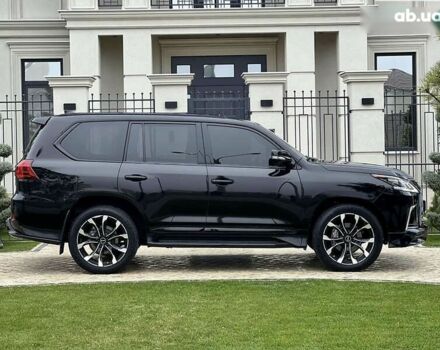 Лексус ЛХ, объемом двигателя 5.7 л и пробегом 27 тыс. км за 95000 $, фото 15 на Automoto.ua