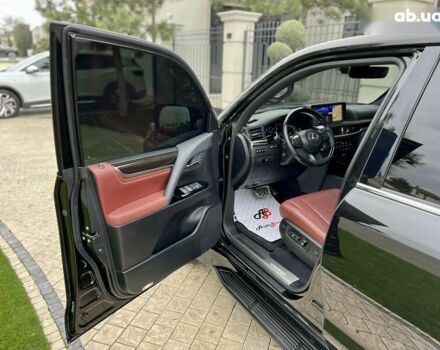 Лексус ЛХ, объемом двигателя 5.7 л и пробегом 27 тыс. км за 95000 $, фото 20 на Automoto.ua