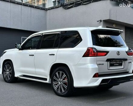 Лексус ЛХ, объемом двигателя 5.7 л и пробегом 118 тыс. км за 80000 $, фото 22 на Automoto.ua