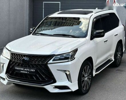 Лексус ЛХ, объемом двигателя 5.7 л и пробегом 118 тыс. км за 80000 $, фото 7 на Automoto.ua