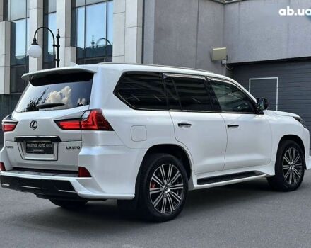 Лексус ЛХ, объемом двигателя 5.7 л и пробегом 118 тыс. км за 83000 $, фото 22 на Automoto.ua