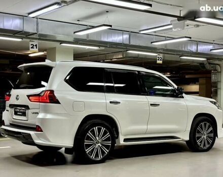 Лексус ЛХ, объемом двигателя 5.7 л и пробегом 118 тыс. км за 83000 $, фото 14 на Automoto.ua