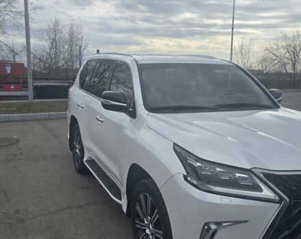 Лексус ЛХ, об'ємом двигуна 5.7 л та пробігом 190 тис. км за 61000 $, фото 3 на Automoto.ua