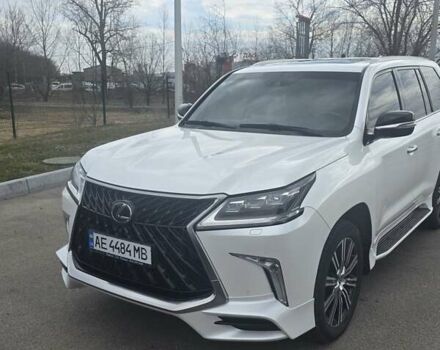 Лексус ЛХ, об'ємом двигуна 5.7 л та пробігом 190 тис. км за 61000 $, фото 4 на Automoto.ua