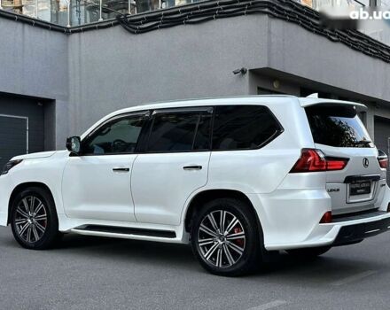 Лексус ЛХ, объемом двигателя 5.7 л и пробегом 118 тыс. км за 80000 $, фото 21 на Automoto.ua
