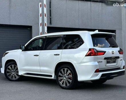 Лексус ЛХ, объемом двигателя 5.7 л и пробегом 118 тыс. км за 80000 $, фото 28 на Automoto.ua
