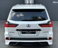 Лексус ЛХ, объемом двигателя 5.7 л и пробегом 118 тыс. км за 80000 $, фото 15 на Automoto.ua