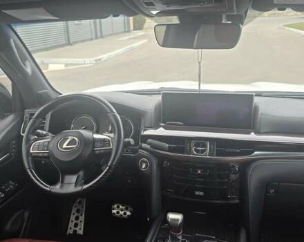 Лексус ЛХ, об'ємом двигуна 5.7 л та пробігом 190 тис. км за 61000 $, фото 16 на Automoto.ua