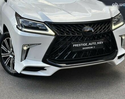 Лексус ЛХ, объемом двигателя 5.7 л и пробегом 118 тыс. км за 80000 $, фото 4 на Automoto.ua