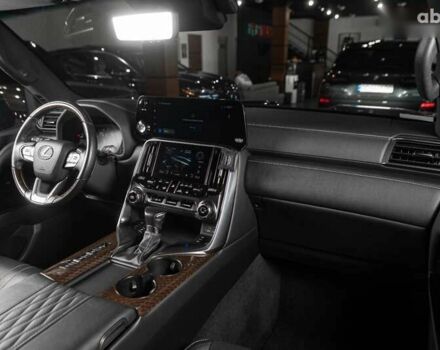 Лексус ЛХ, объемом двигателя 3.5 л и пробегом 35 тыс. км за 128500 $, фото 27 на Automoto.ua