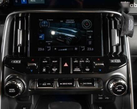 Лексус ЛХ, объемом двигателя 3.5 л и пробегом 35 тыс. км за 128500 $, фото 19 на Automoto.ua