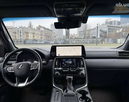 Лексус ЛХ, объемом двигателя 3.4 л и пробегом 47 тыс. км за 111111 $, фото 24 на Automoto.ua