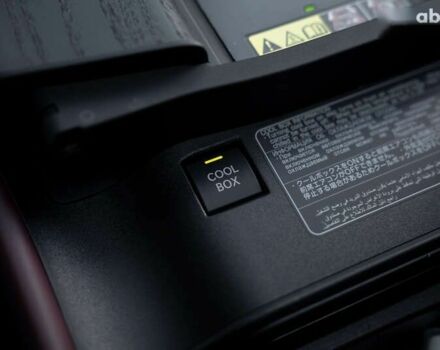 Лексус ЛХ, объемом двигателя 3.4 л и пробегом 70 тыс. км за 119000 $, фото 26 на Automoto.ua